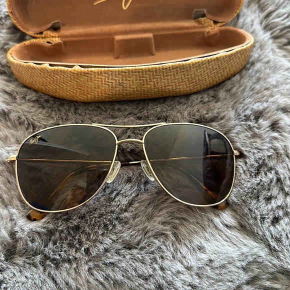 Maui Jim sunglasses with case (used condition) - Picture 3 of 12